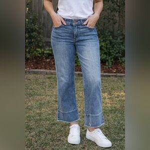 Democracy Medium Wash Jeans | Size 8P | Ab Technology